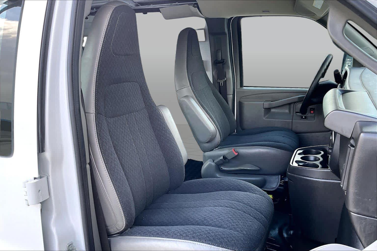 Certified 2025 GMC Savana 2500 w/ Driver Convenience Package RWD image 9