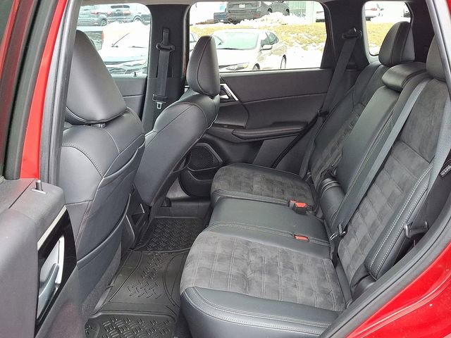 Used 2024 Mitsubishi Outlander SE image 8