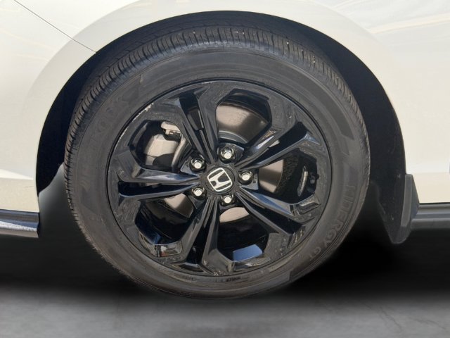 Used 2025 Honda Accord SE image 11