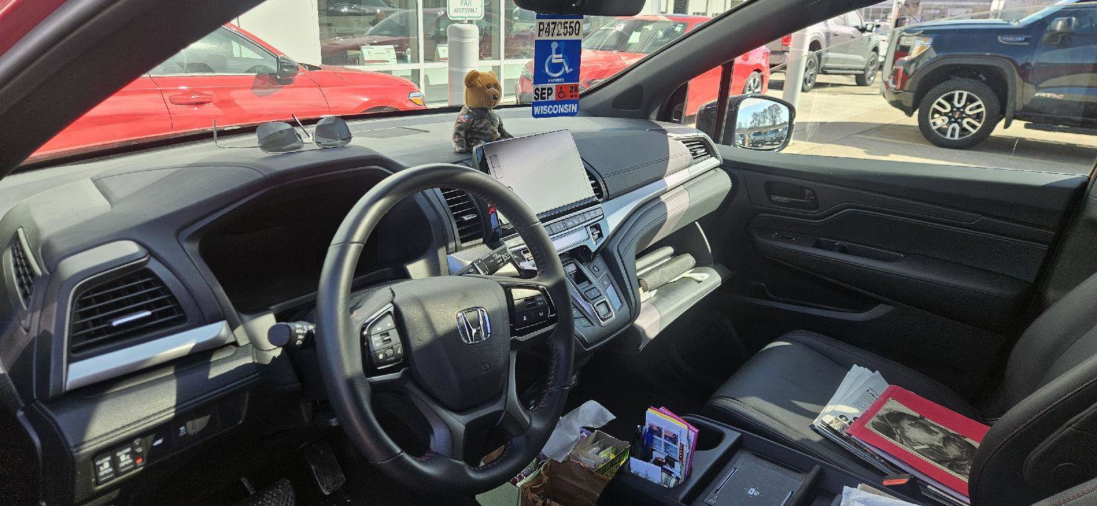 Used 2025 Honda Odyssey Sport-L image 16