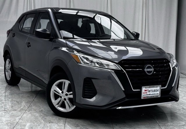 Used 2024 Nissan Kicks S image 1
