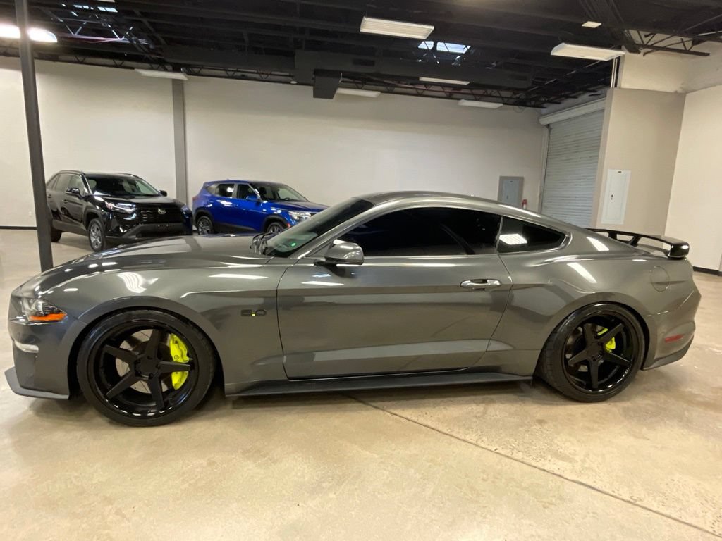 Used 2018 Ford Mustang GT Premium w/ GT Performance Package RWD image 3