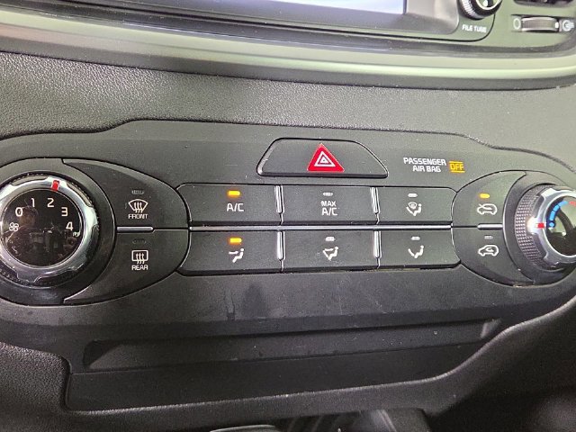 Used 2019 Kia Sorento AWD image 19