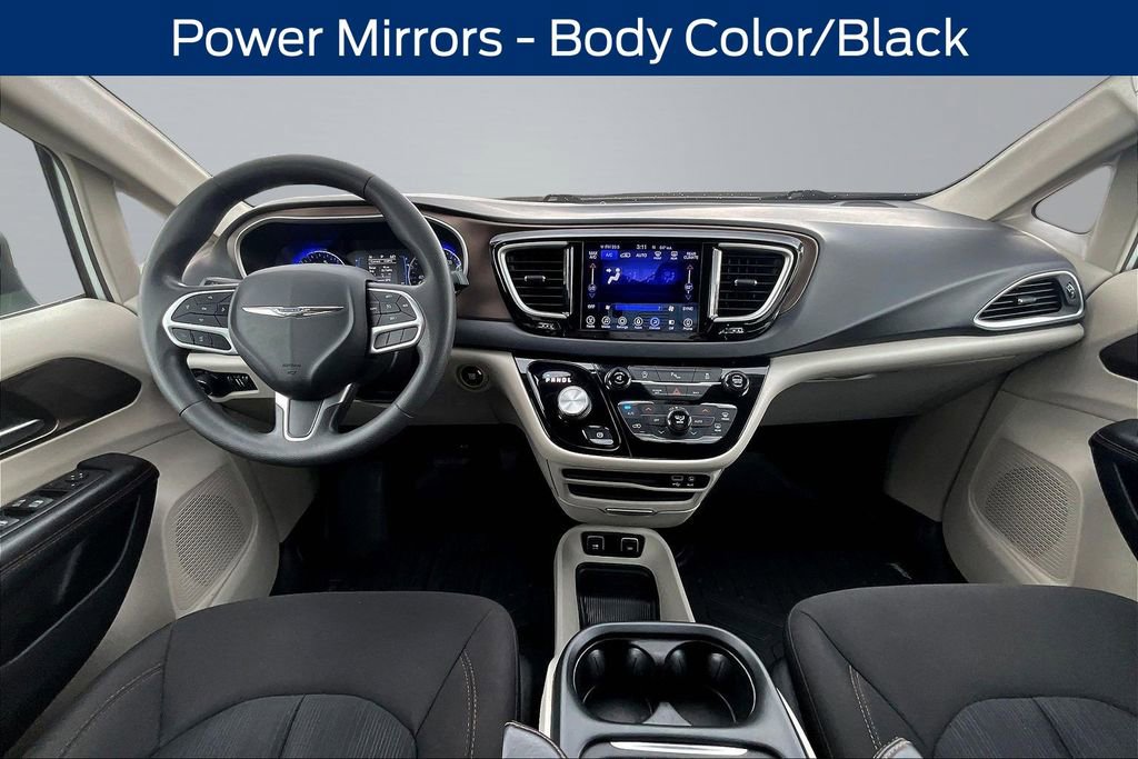 Used 2017 Chrysler Pacifica Touring Plus FWD image 7
