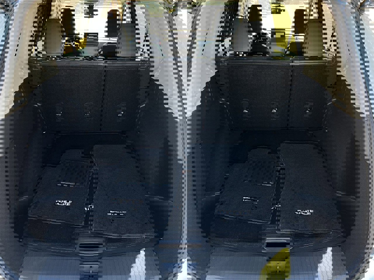 Certified 2025 Nissan Rogue SL w/ Tech Package image 25