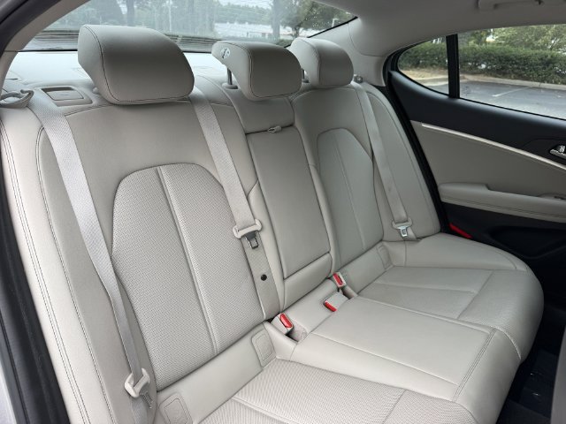Used 2020 Genesis G70 2.0T RWD image 28