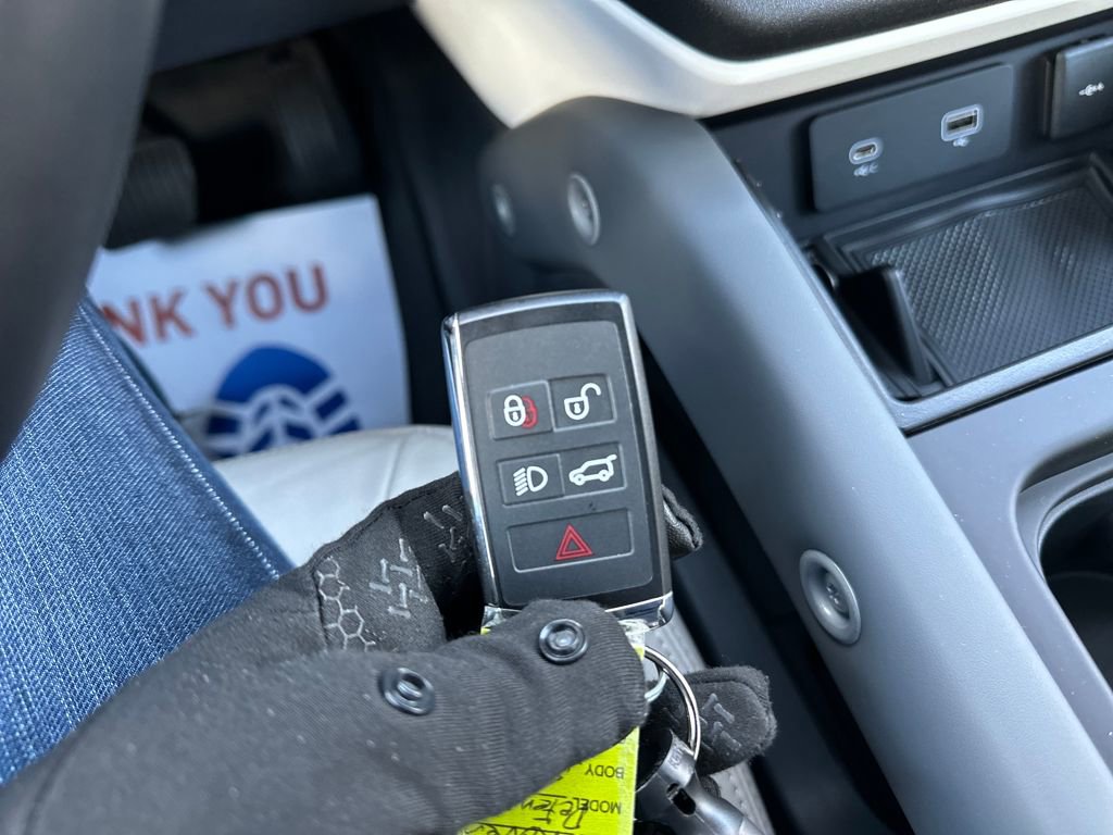 Used 2024 Land Rover Defender 110 S image 29