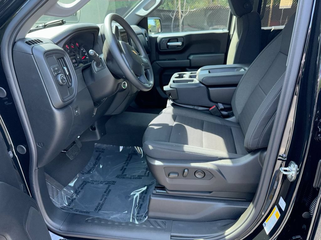 New 2026 Chevrolet Silverado 1500 Custom w/ LPO, Dark Essentials Package RWD image 13