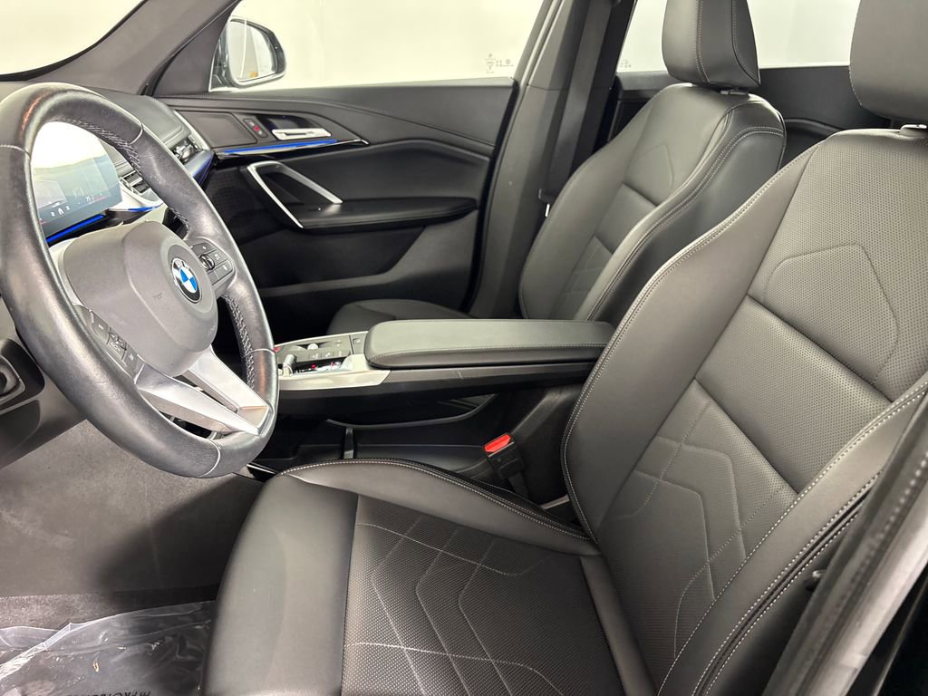 Used 2025 BMW X1 xDrive28i w/ Convenience Package image 8