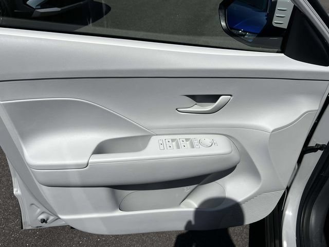 Used 2024 Hyundai Kona SE AWD/4WD image 19