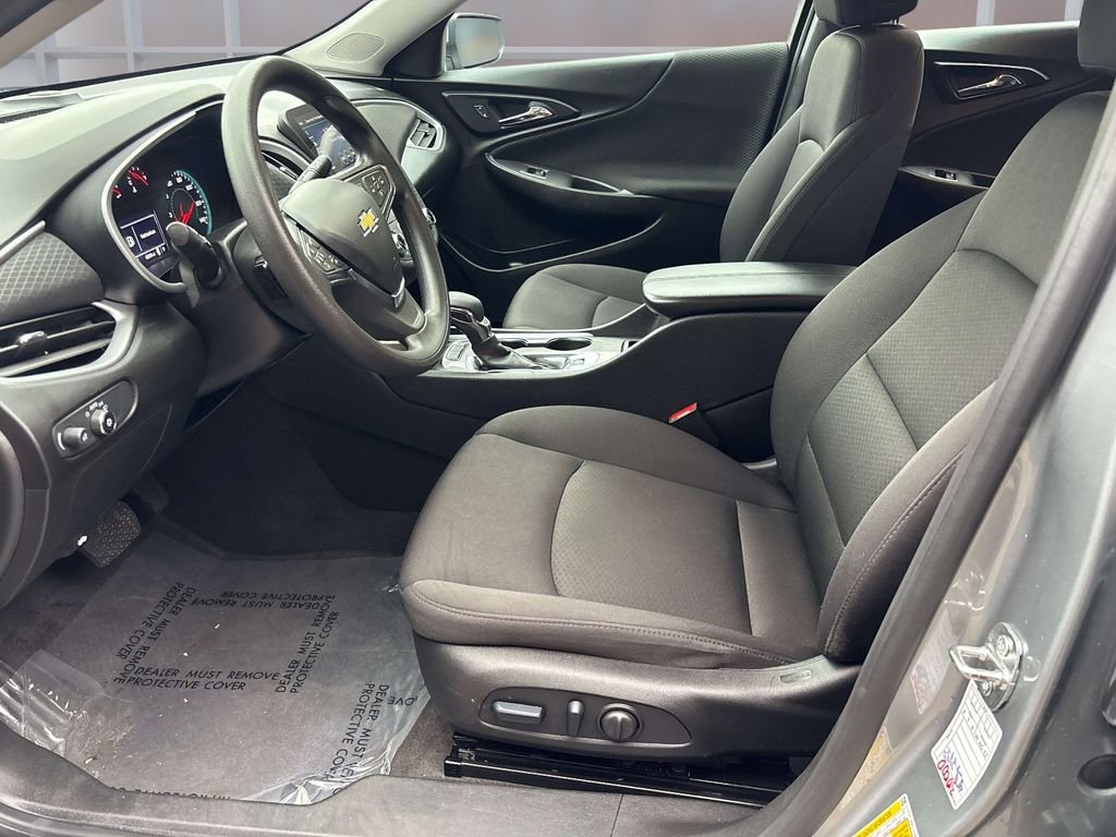 Used 2024 Chevrolet Malibu LT image 11