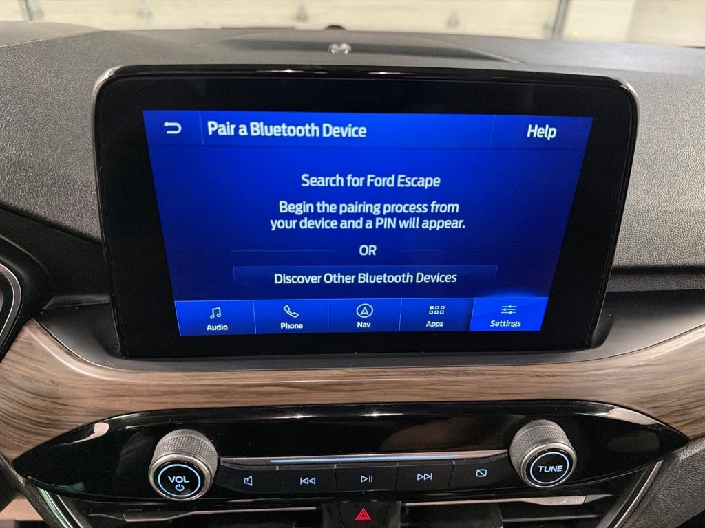 Certified 2020 Ford Escape Titanium AWD/4WD image 11