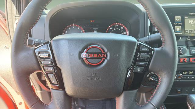 Used 2025 Nissan Frontier PRO-4X image 33