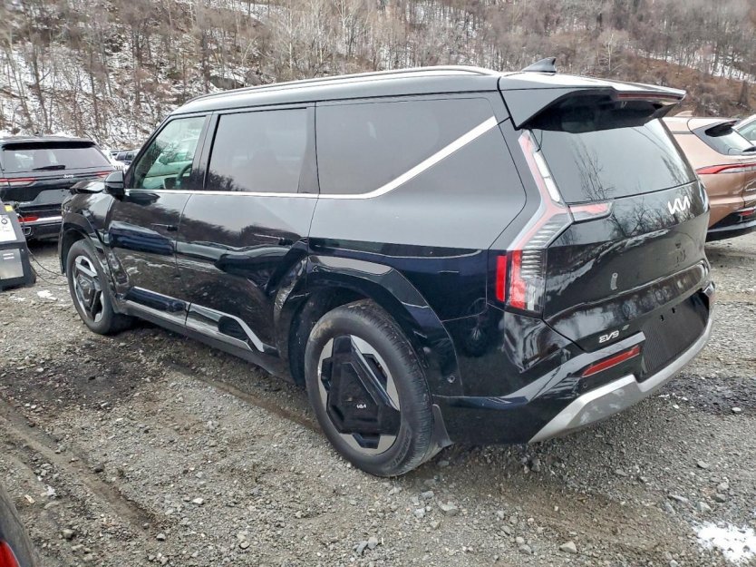 Used 2024 Kia EV9 Land image 4