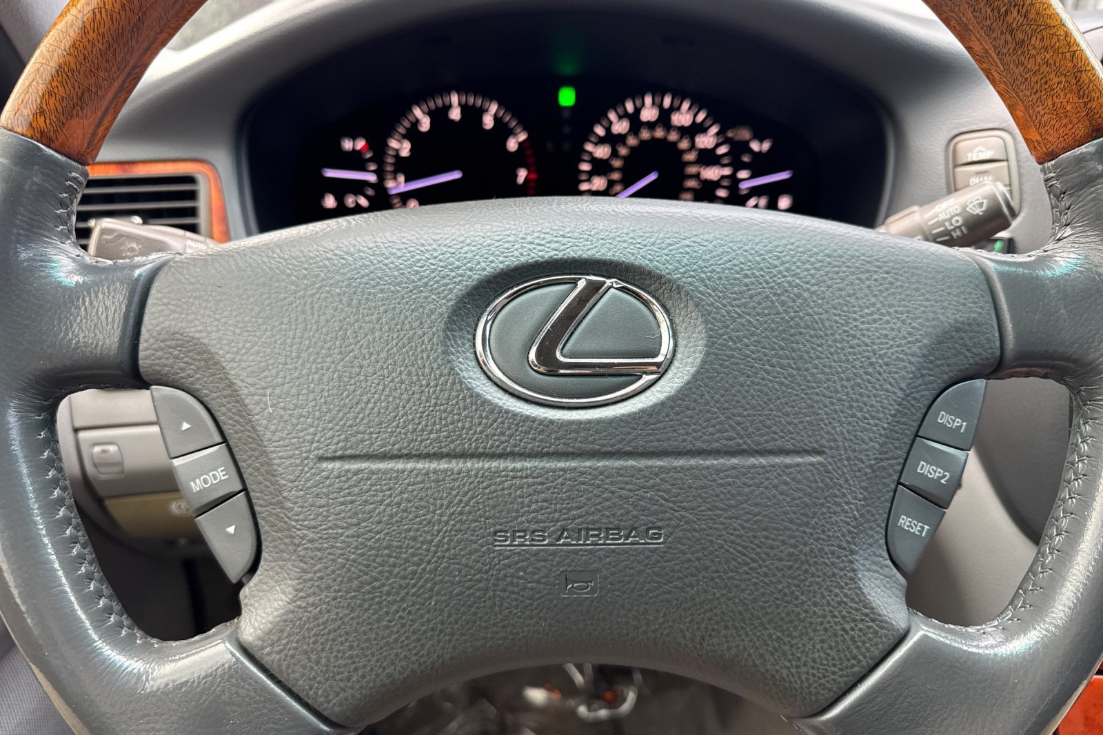 Used 2005 Lexus LS 430 w/ Modern Luxury Pkg RWD image 23