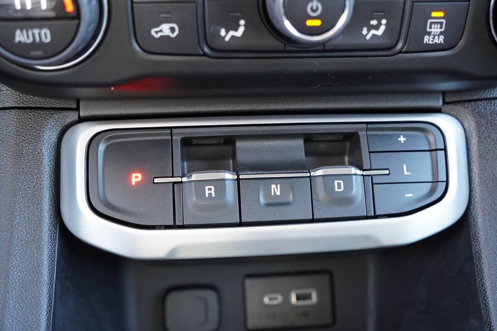 Certified 2023 GMC Acadia SLE w/ Driver Convenience Package image 28