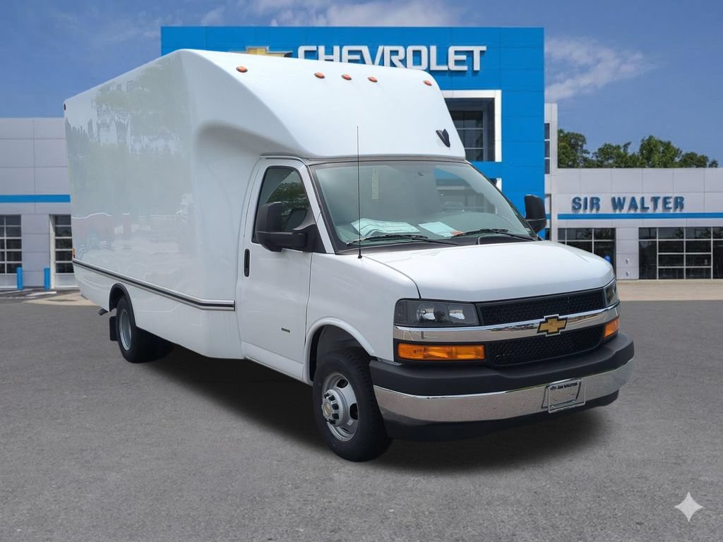 New 2025 Chevrolet Express 3500 w/ Power Convenience Package RWD image 8