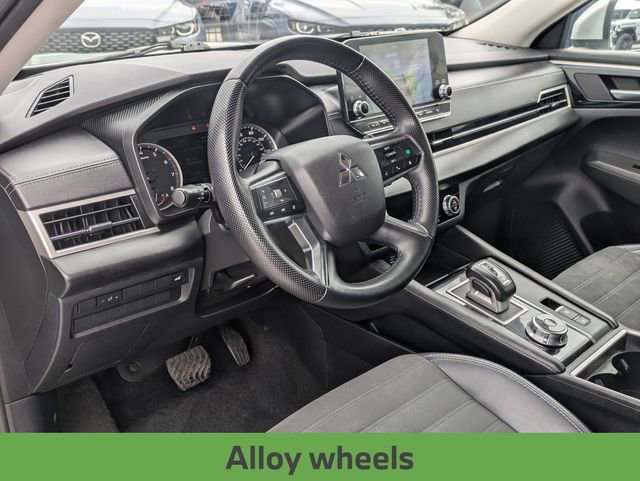 Used 2024 Mitsubishi Outlander SE FWD image 31