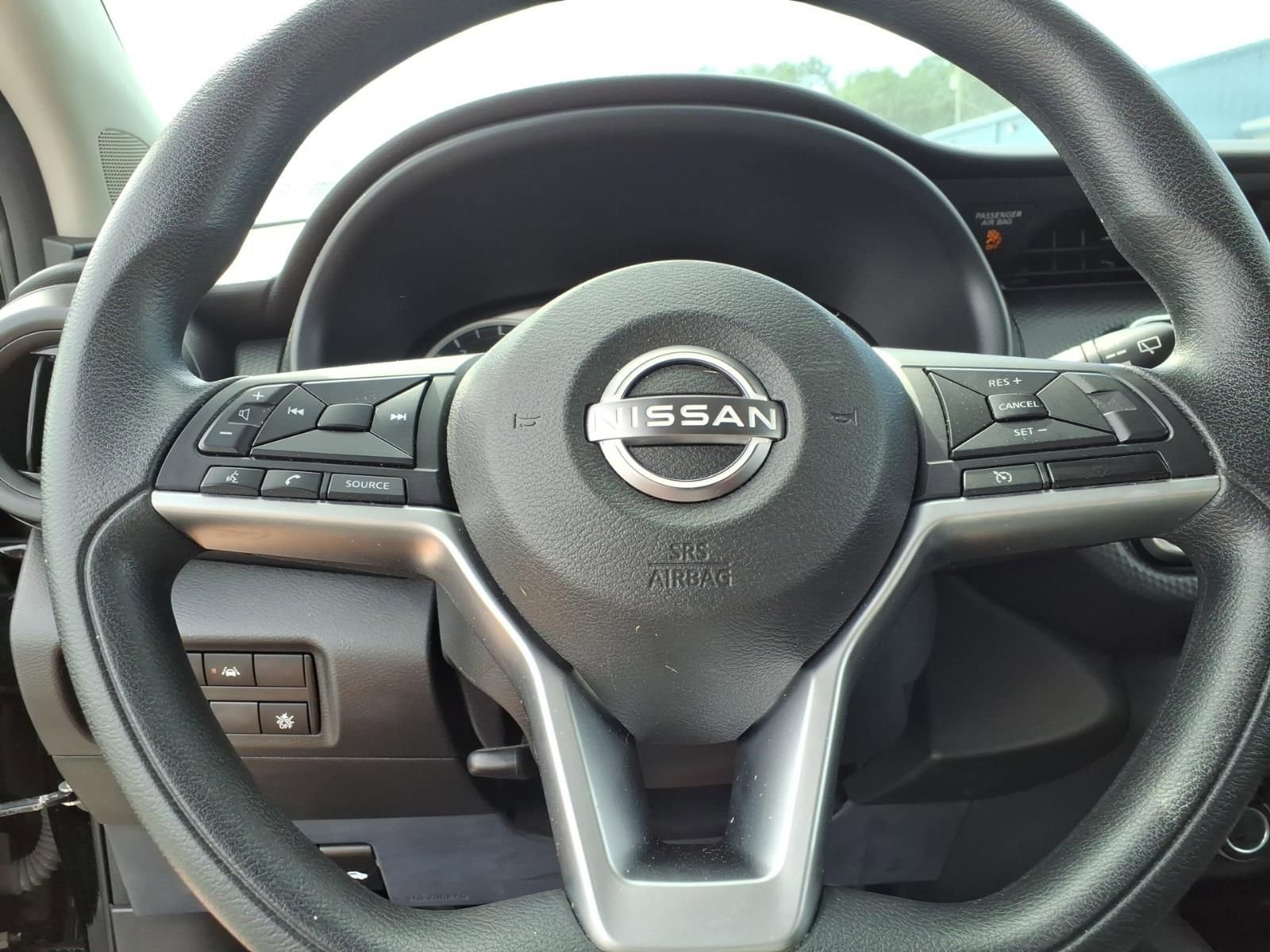 Used 2022 Nissan Kicks S FWD image 23