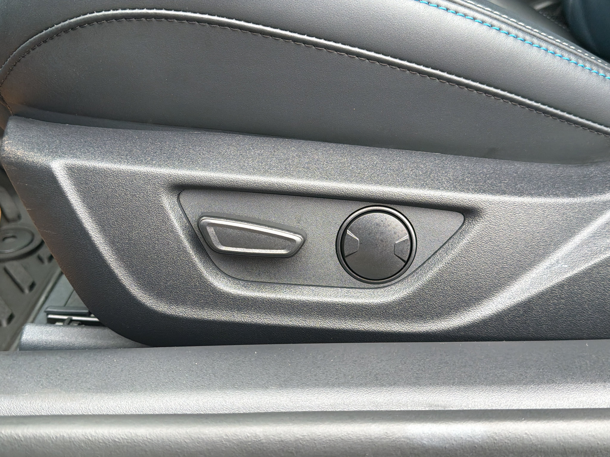 Used 2025 Ford Mustang GT Premium RWD image 15