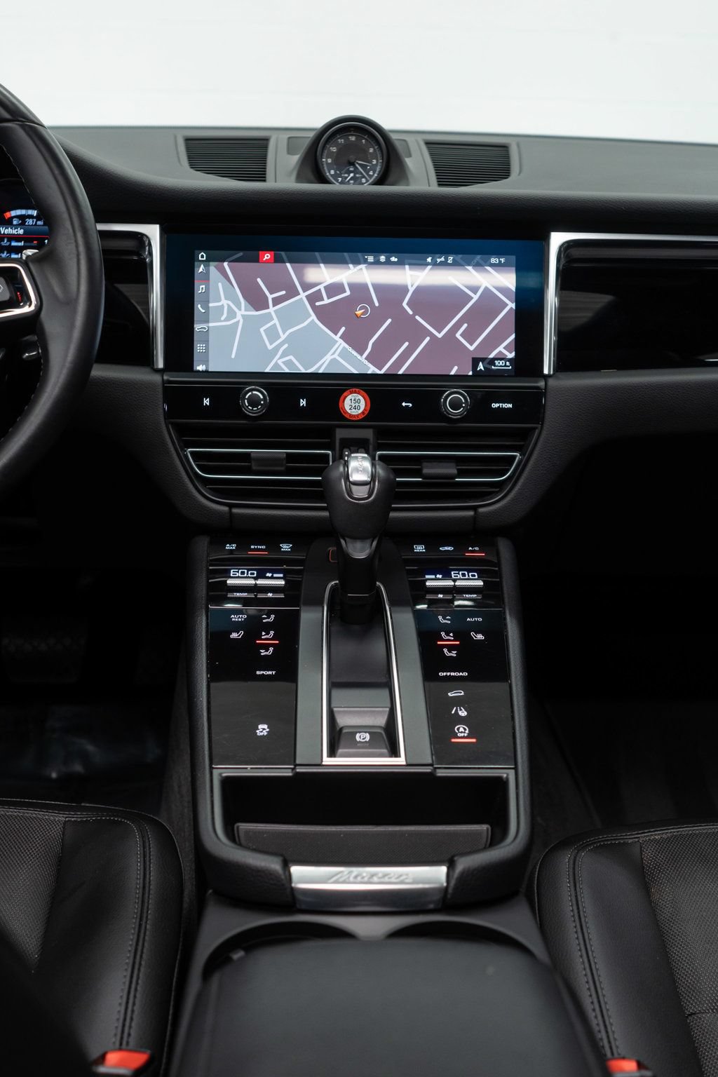 Used 2024 Porsche Macan AWD/4WD image 27