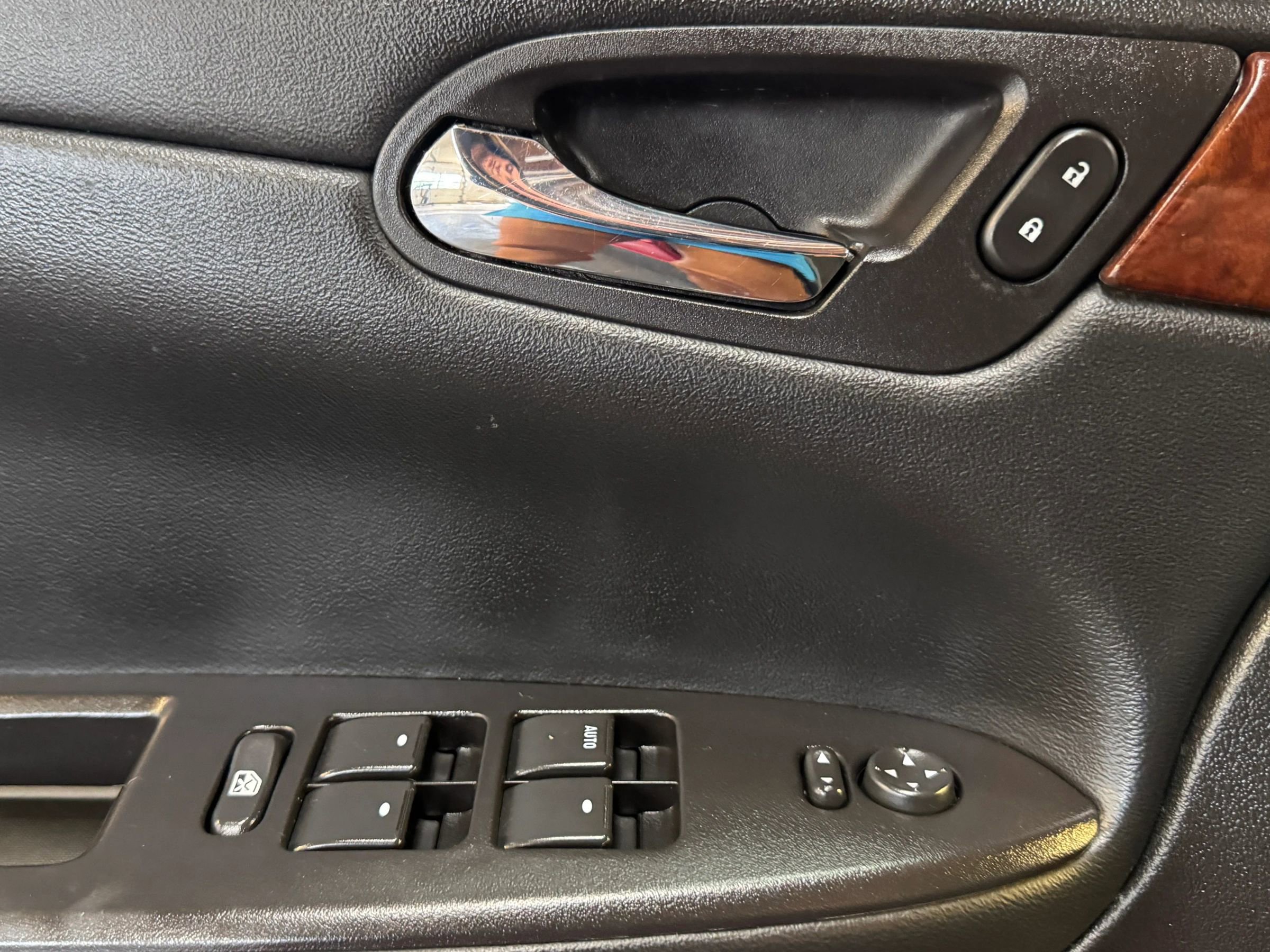 Used 2007 Chevrolet Impala LT w/ Preferred Equipment Group FWD image 13