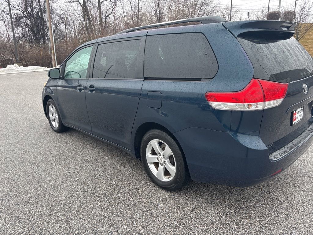 Used 2011 Toyota Sienna LE image 8