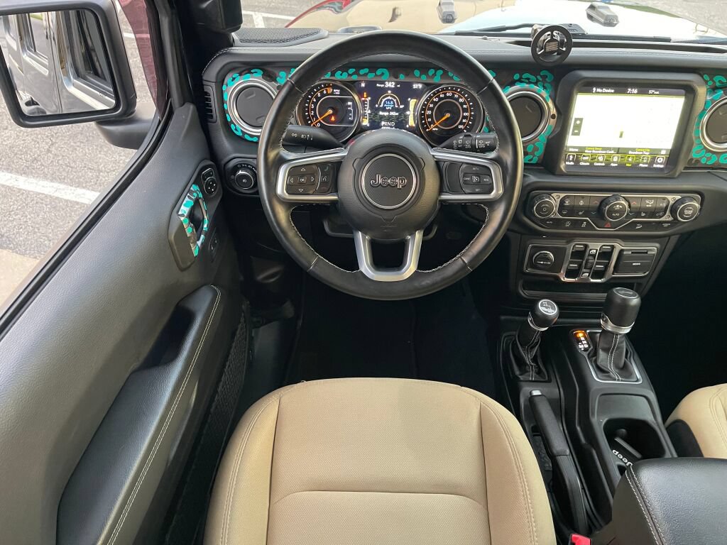 Used 2021 Jeep Wrangler Unlimited Sahara AWD/4WD image 2