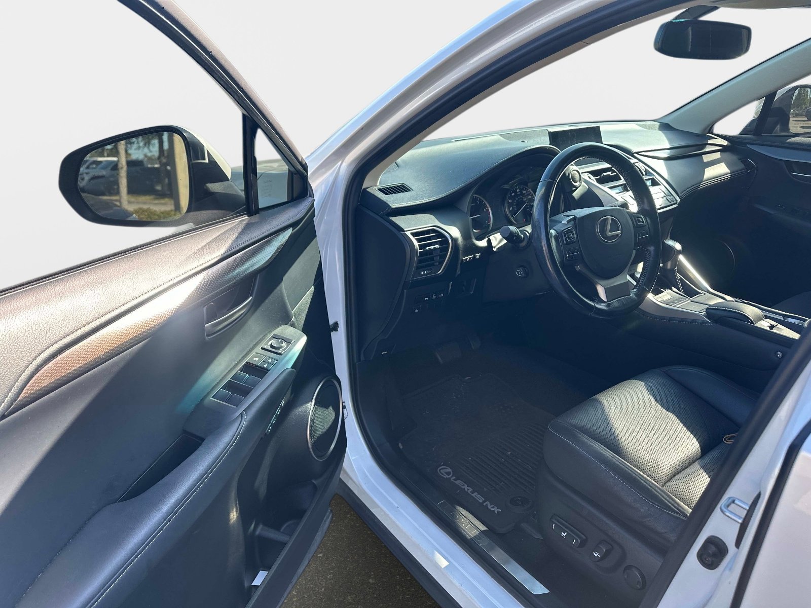 Used 2017 Lexus NX 200t FWD image 10