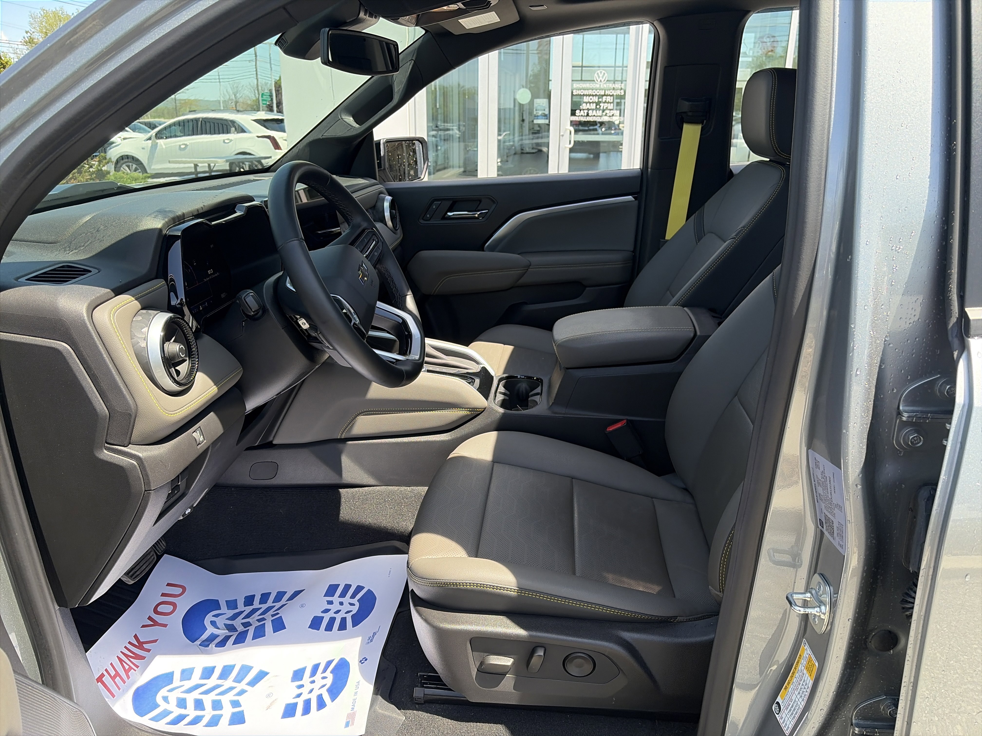 Used 2024 Chevrolet Colorado ZR2 w/ ZR2 Convenience Package III AWD/4WD image 18