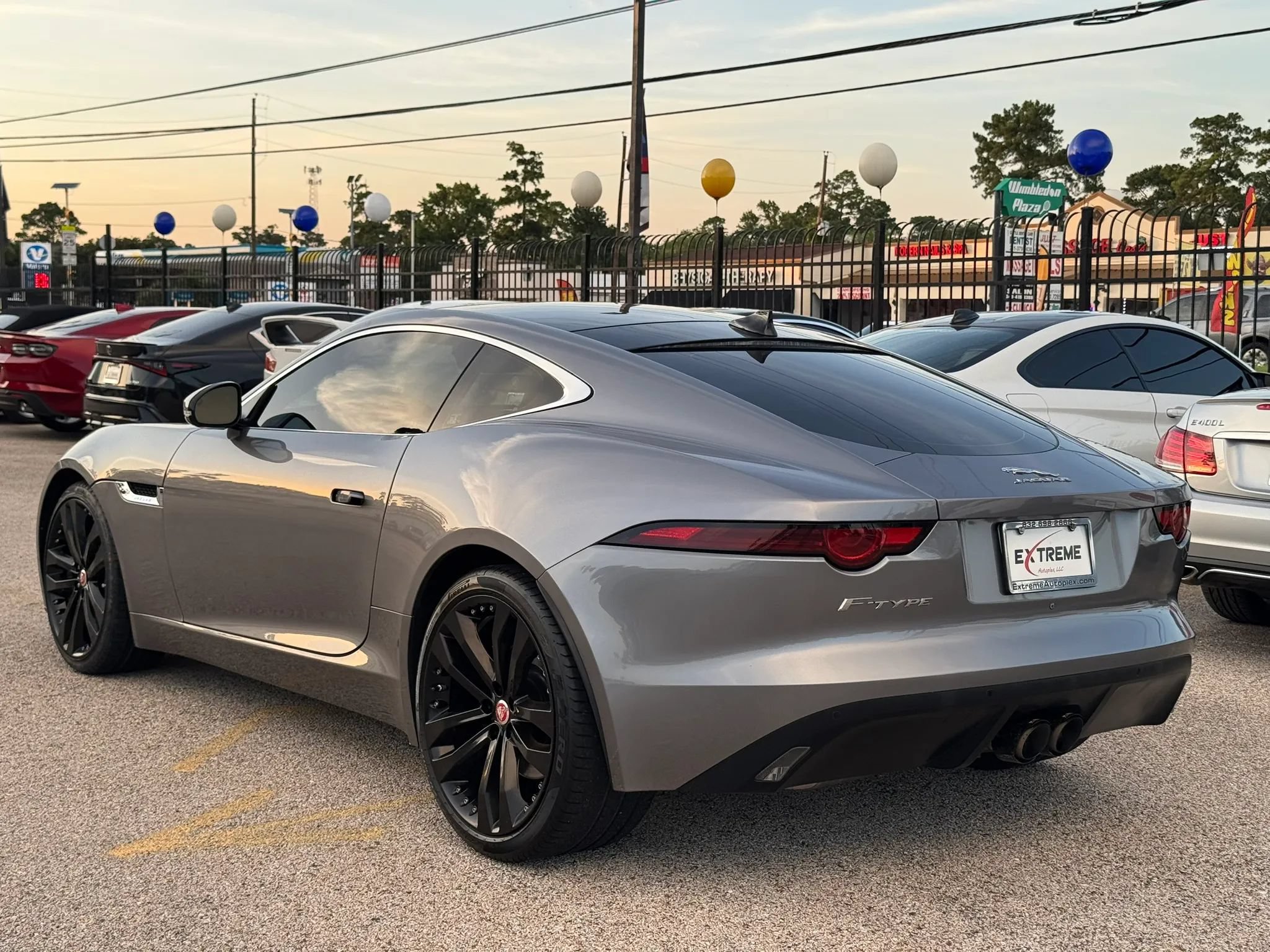 Used 2020 Jaguar F-TYPE Coupe RWD image 8