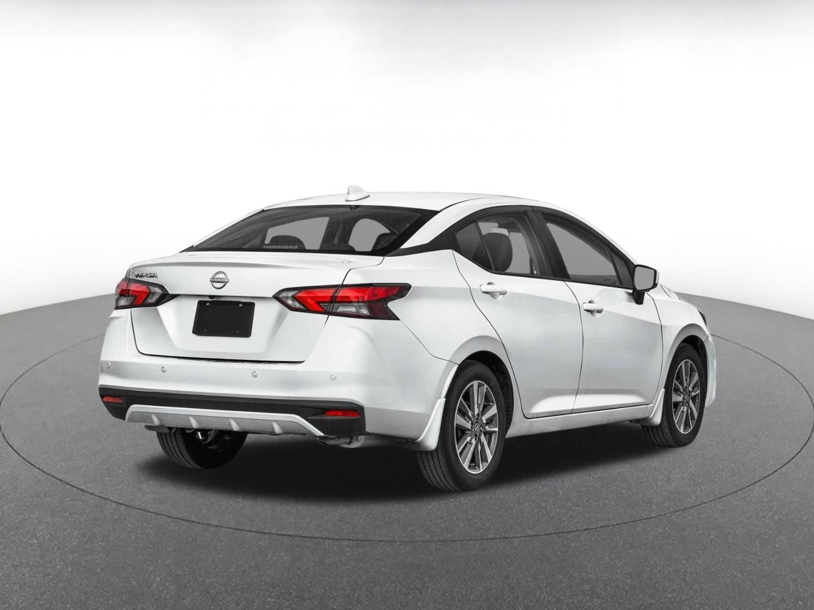 Used 2025 Nissan Versa SV FWD image 2