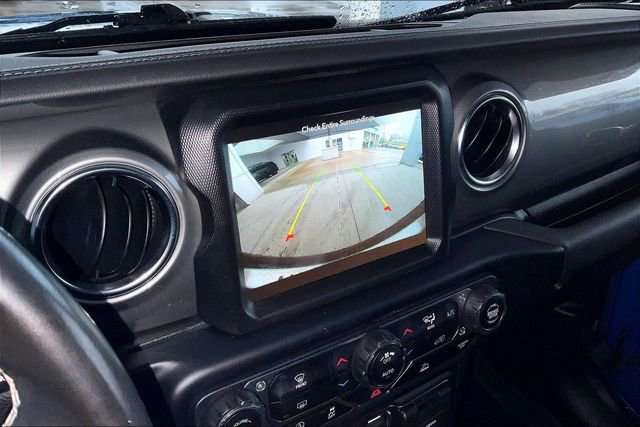 Used 2022 Jeep Wrangler Unlimited Sahara image 11