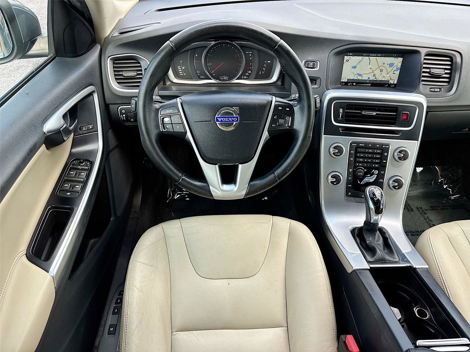 Used 2017 Volvo V60 T5 Premier w/ Convenience Package FWD image 23