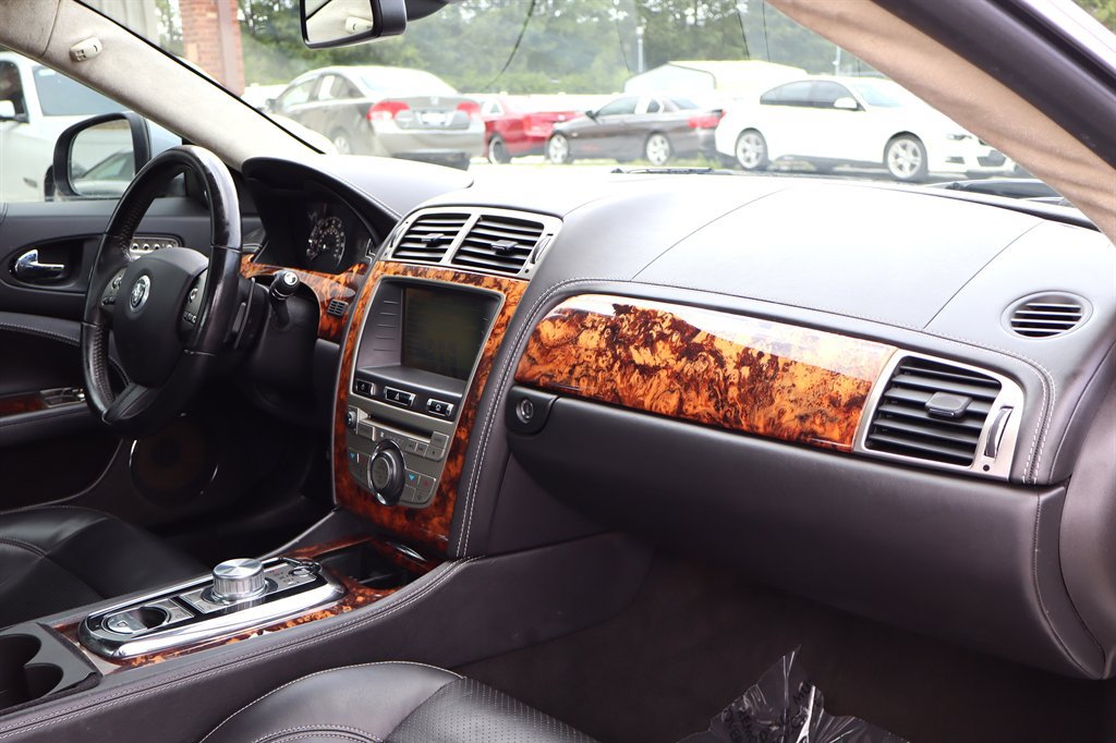 Used 2010 Jaguar XK Coupe RWD image 16