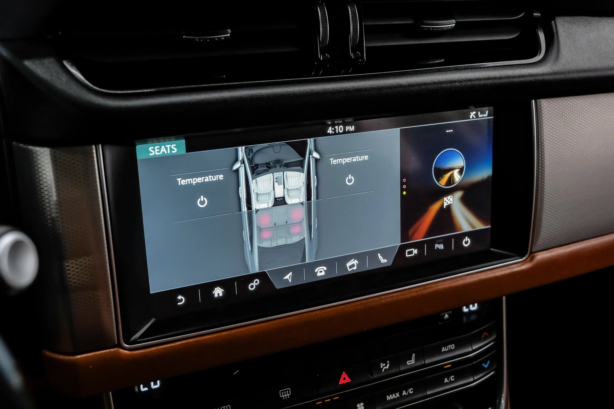 Used 2018 Jaguar XF Portfolio RWD image 36