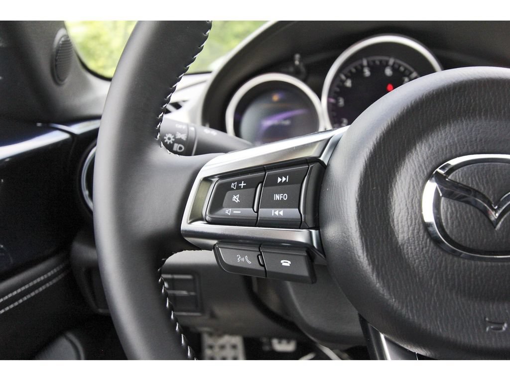 New 2026 MAZDA MX-5 Miata Club w/ Interior Package RWD image 12