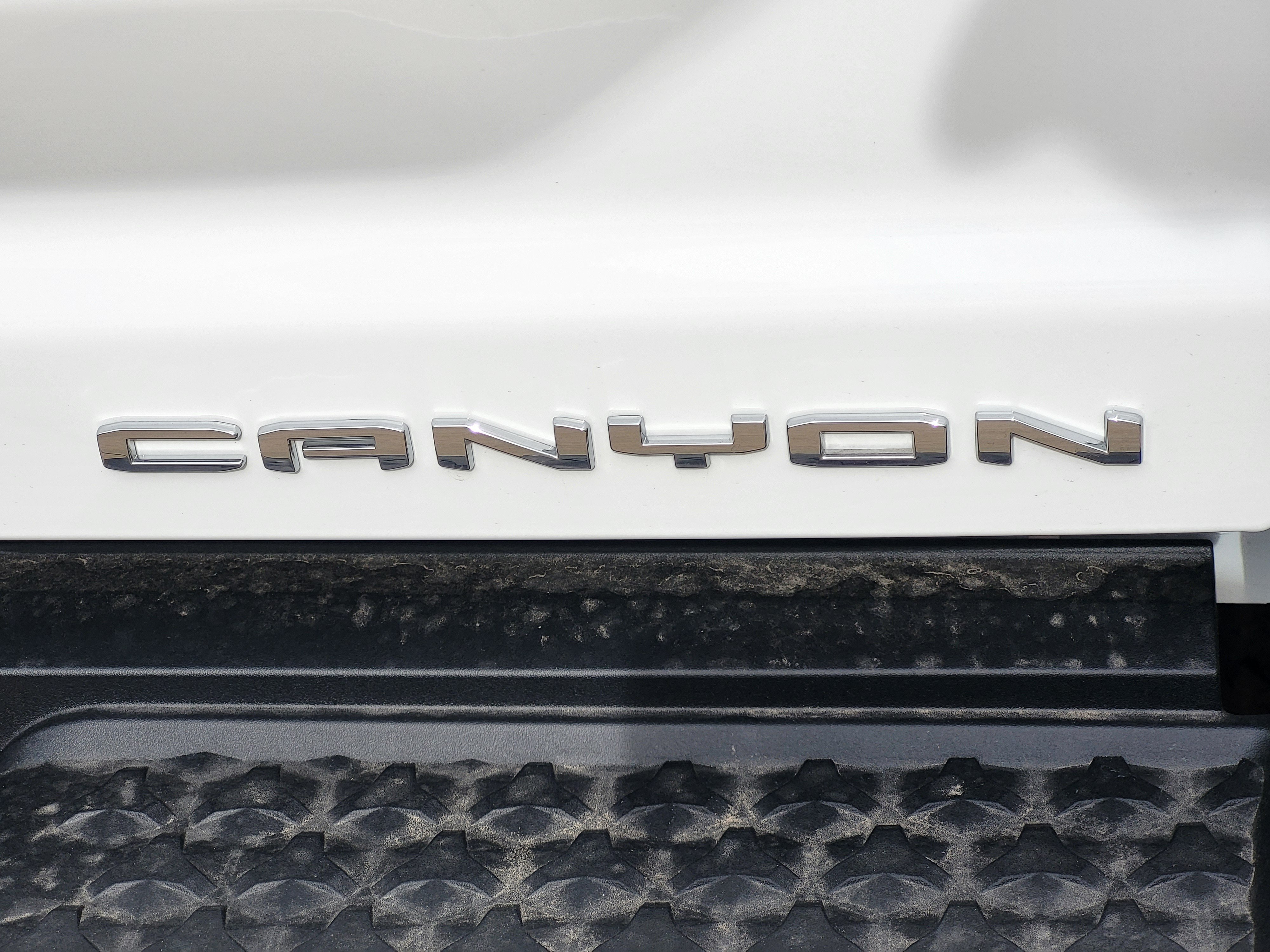 New 2026 GMC Canyon Denali AWD/4WD image 12