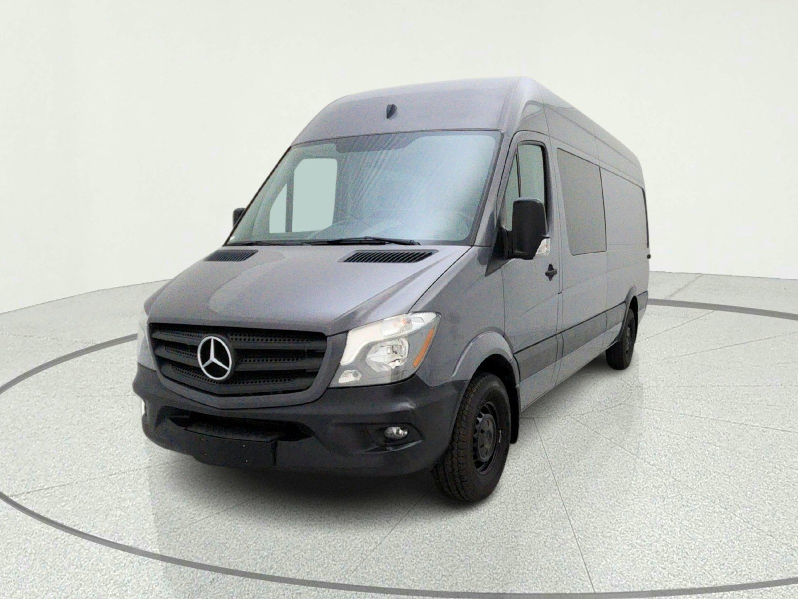 Used 2017 Mercedes-Benz Sprinter 2500 image 2