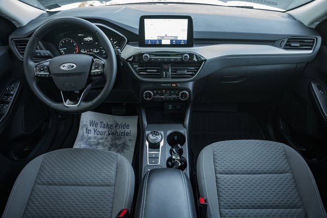 Used 2022 Ford Escape SE w/ SE Sport Appearance Package image 24