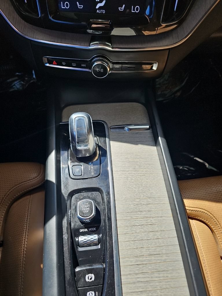 Used 2018 Volvo XC60 T8 Inscription AWD/4WD image 20