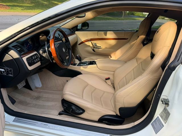 Used 2013 Maserati GranTurismo Coupe RWD image 21
