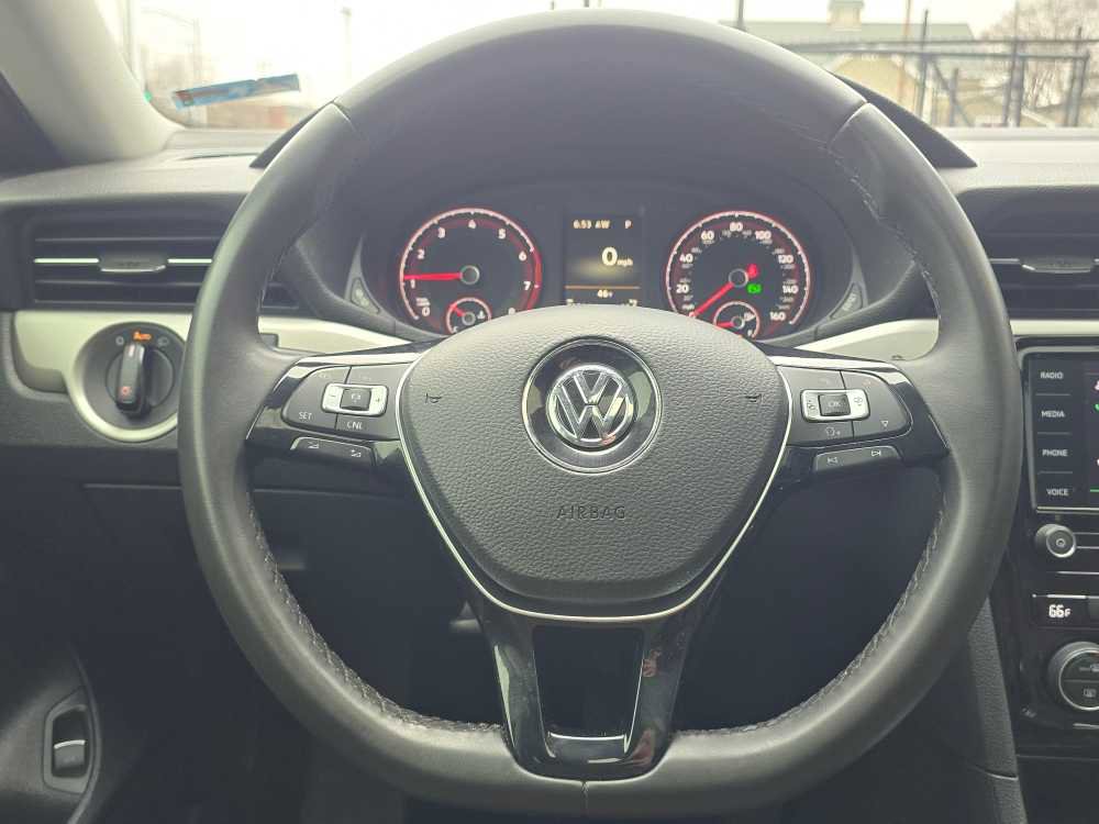 Used 2022 Volkswagen Passat 2.0T SE image 20