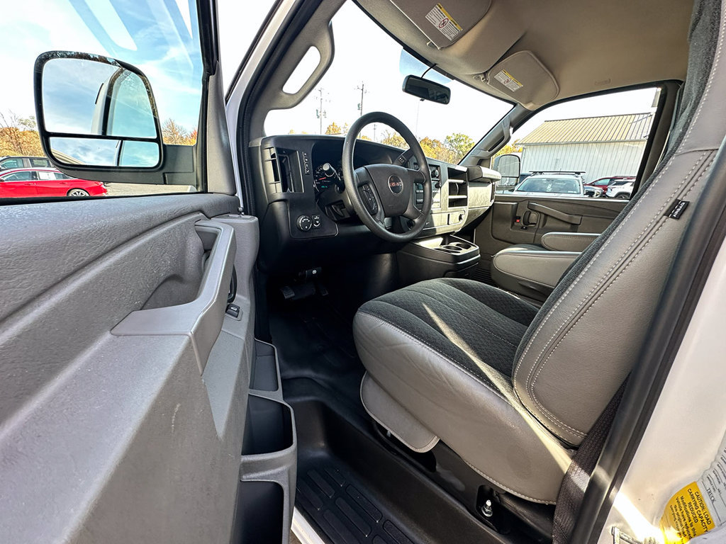 Used 2025 GMC Savana 2500 w/ Driver Convenience Package RWD image 21