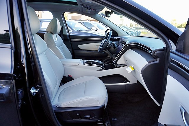 Used 2023 Hyundai Tucson Limited FWD image 18
