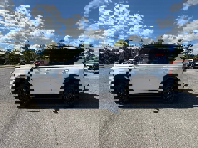 New 2025 Nissan Armada PRO-4X image 8