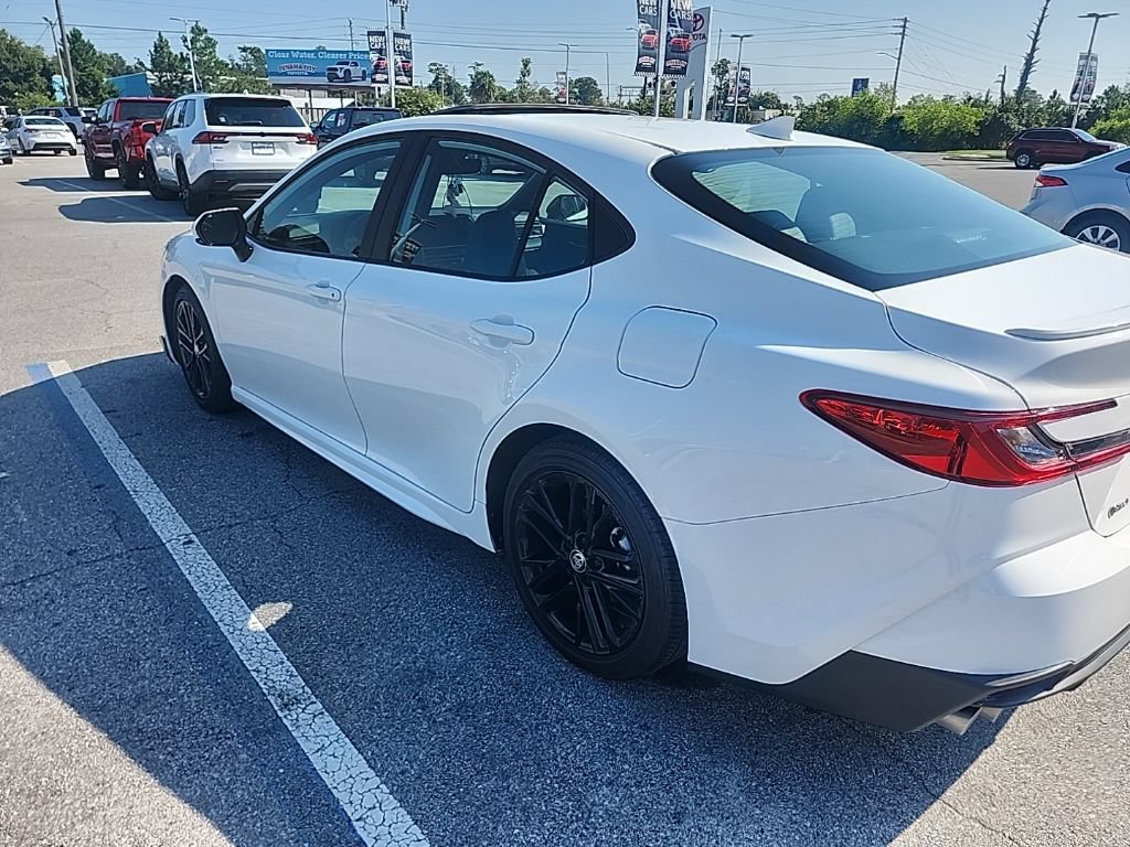 Used 2025 Toyota Camry SE w/ Multimedia Upgrade Package FWD image 17