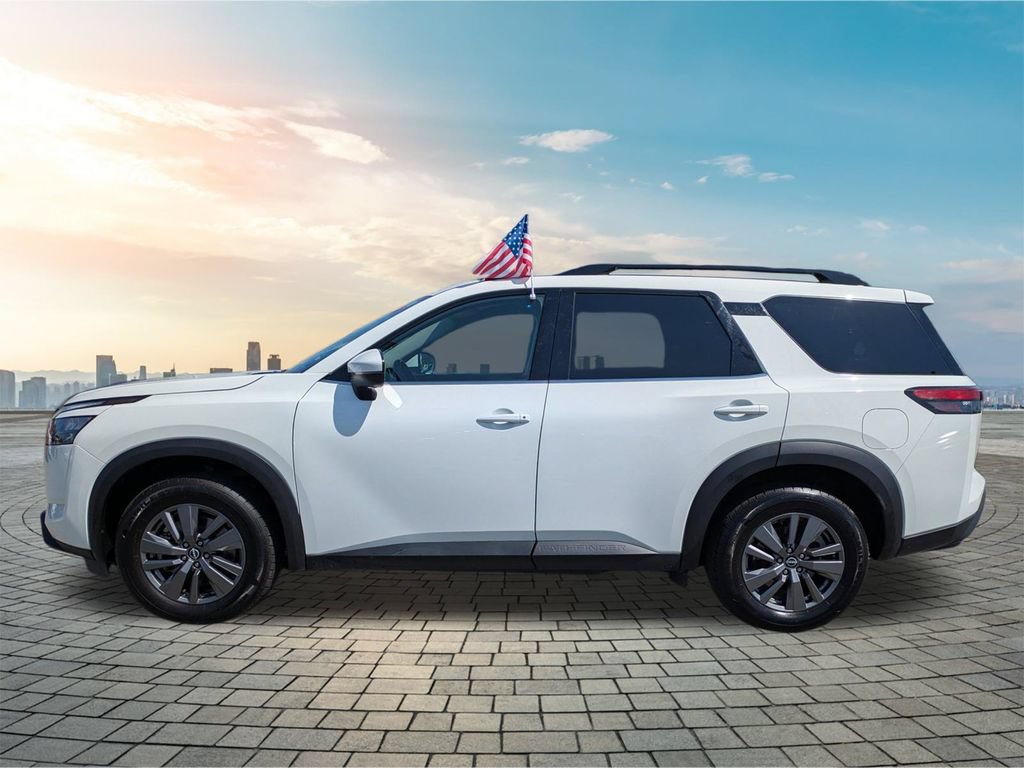 Certified 2024 Nissan Pathfinder SV FWD image 8