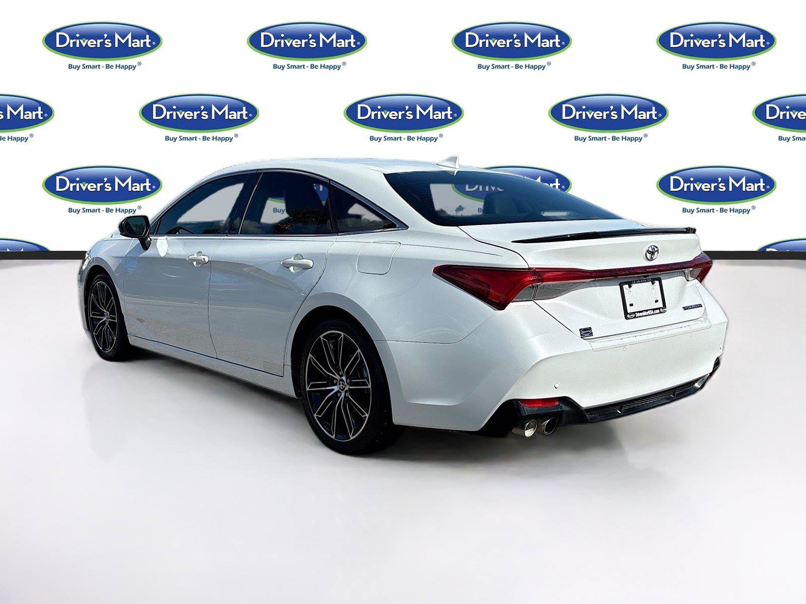 Used 2019 Toyota Avalon Touring FWD image 5