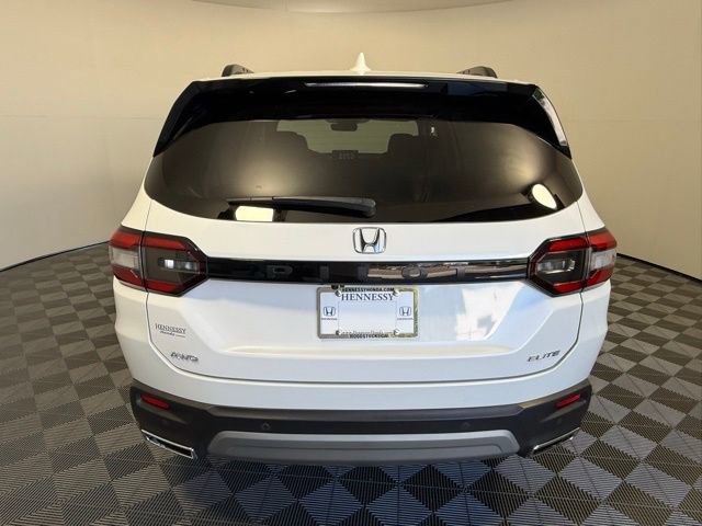 Used 2025 Honda Pilot Elite image 6